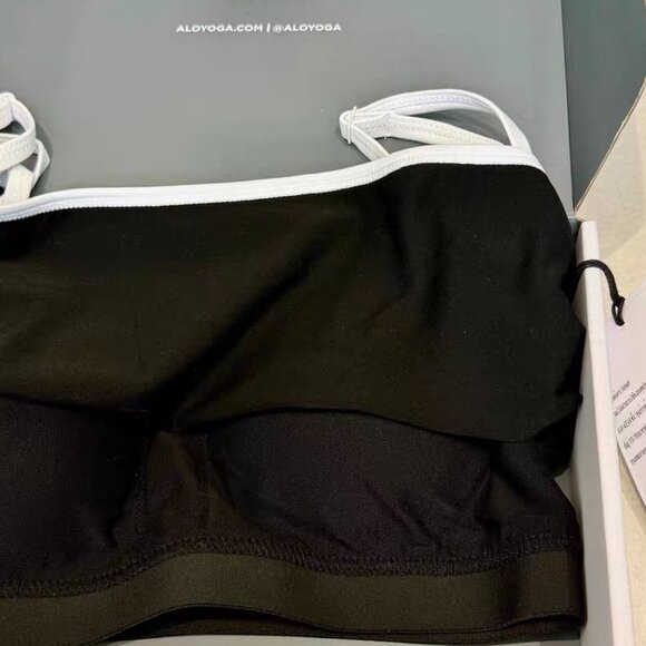 Alo Yoga Set Airbrush Streamlined Bra Tank And Airbrush Streamlined Skirt Black - Picture 2 of 4